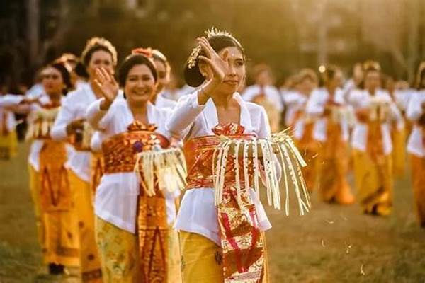 Bagaimana Cara Menunjukkan Budaya Yang Ada Di Indonesia