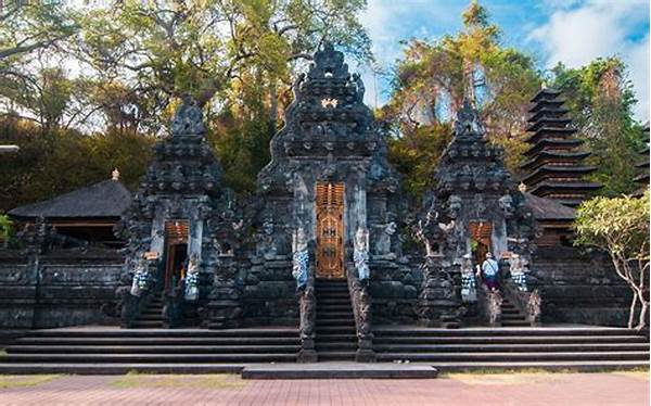 Pura Goa Lawah Dan Pura Luhur Uluwatu: Cek Lokasi Sakral Dengan Pertunjukan Tari Kecak Paling Epic!